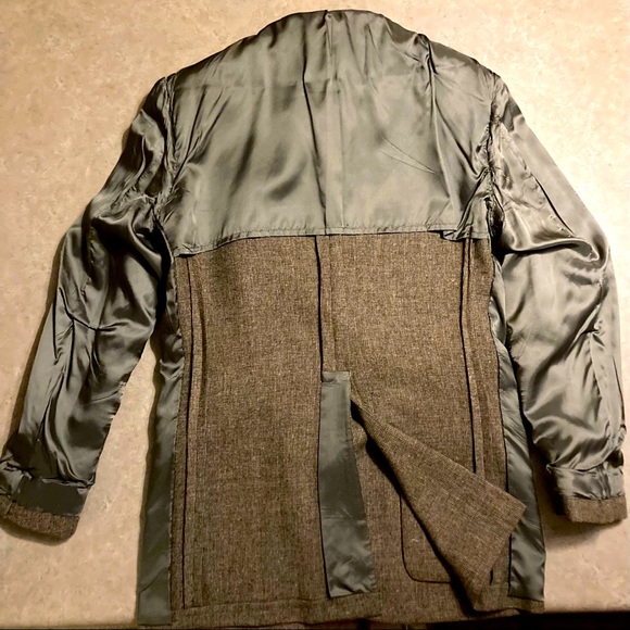Vintage Austin Reed blazer, circa 1968-1976. Primarily brown & tan-wool(?) blend - Picture 9 of 13
